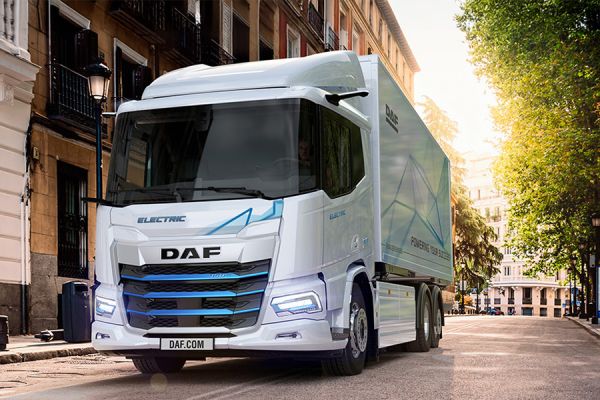 Truckland DAF XF XD Electric